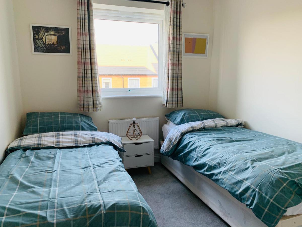 Alpha, Private Double Room, City Centre, Free Parking, Sittingbourne, Kent Extérieur photo