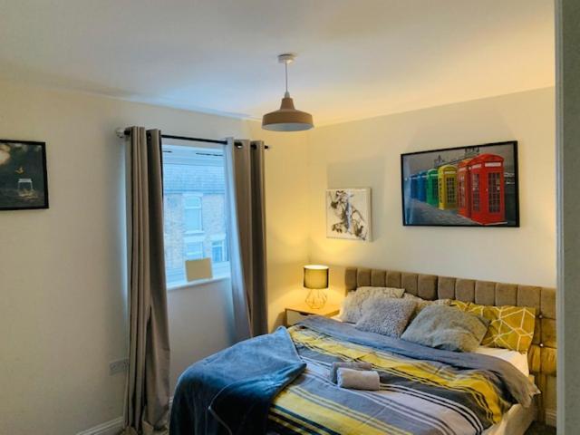 Alpha, Private Double Room, City Centre, Free Parking, Sittingbourne, Kent Extérieur photo